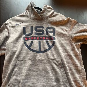 Men’s Medium Nike USA Basketball hoodie